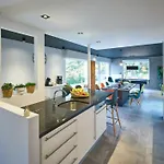 Au Point De Vue